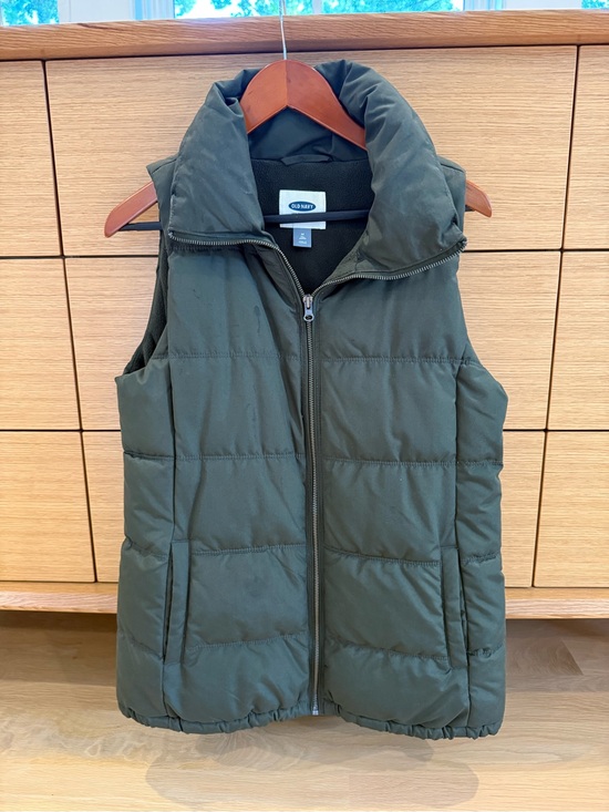 Old Navy Jackets & Blazers - Old Navy Women's Olive Green Quilted Puffer Vest